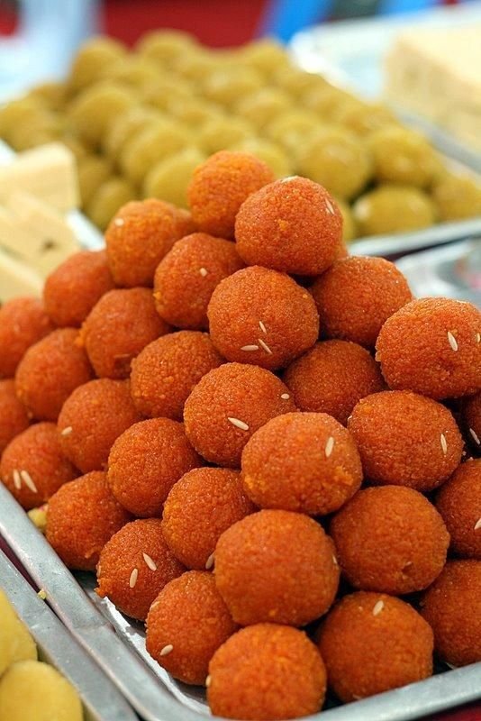 Motichur Ladoo  - मोतीचूर लड्डू